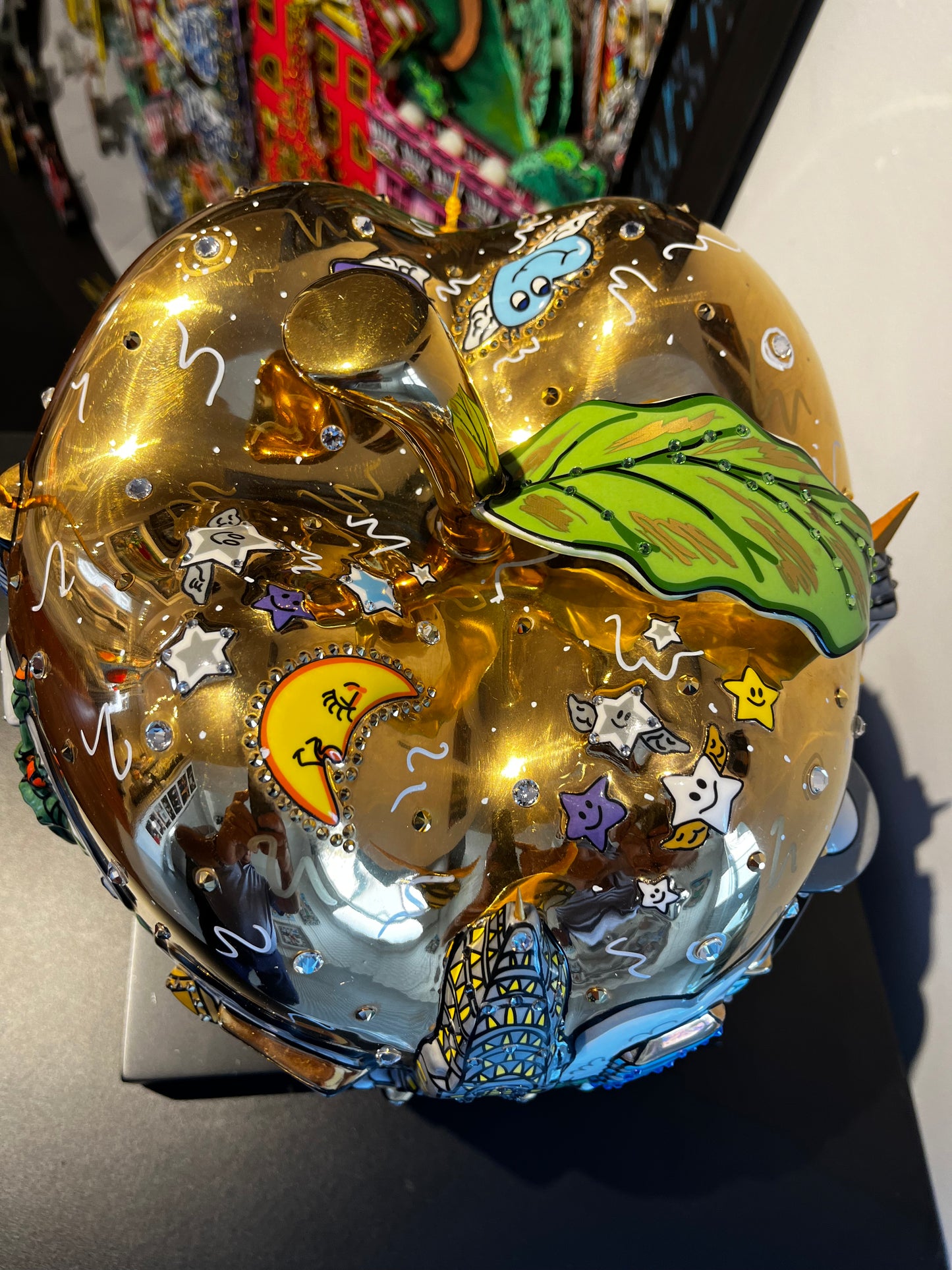 Pop Goes the Gold Apple