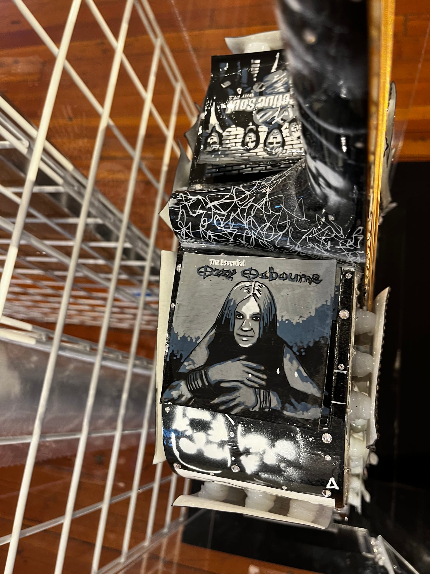 Hard Rock B&W Guitar
