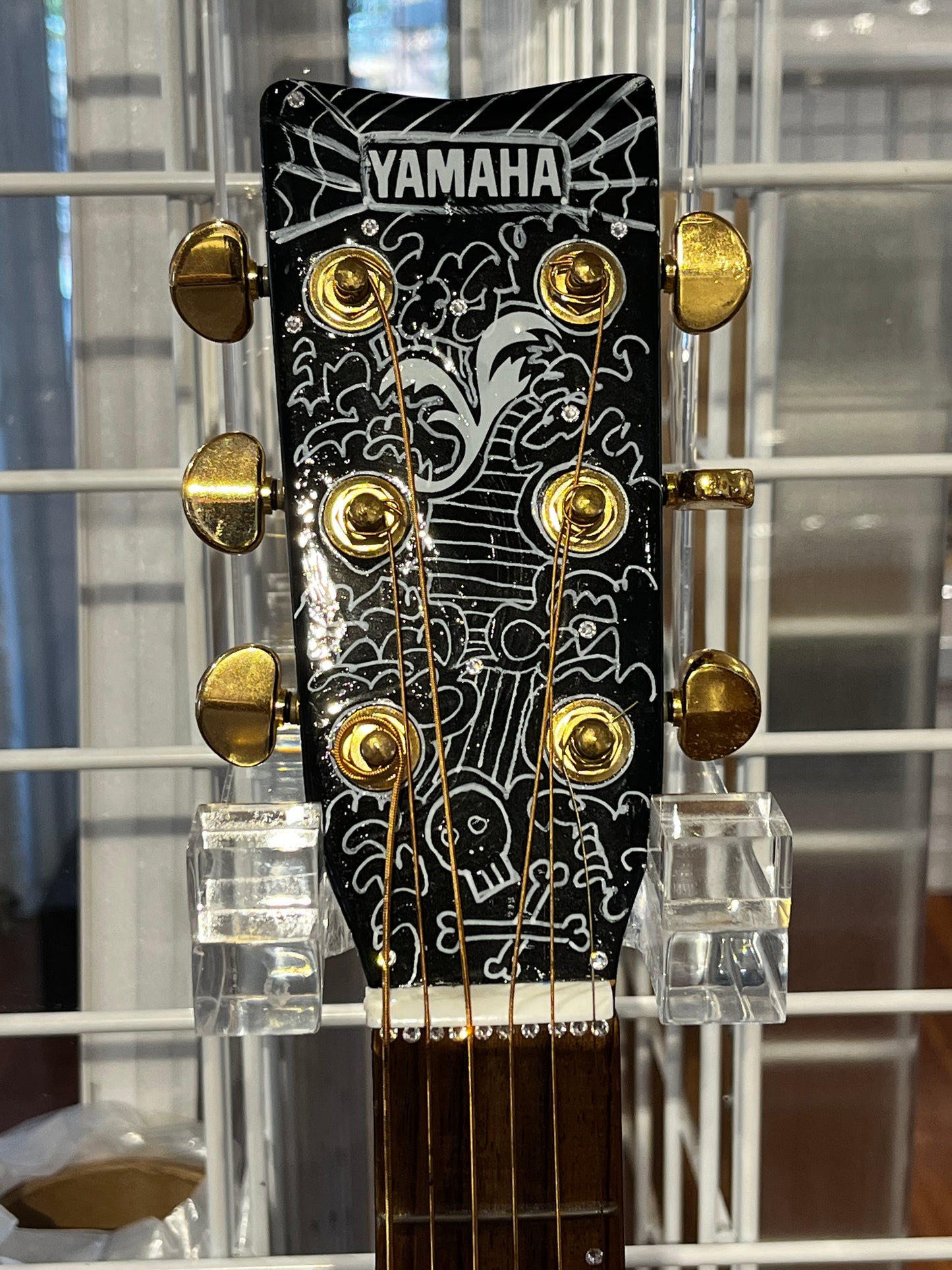 Hard Rock B&W Guitar