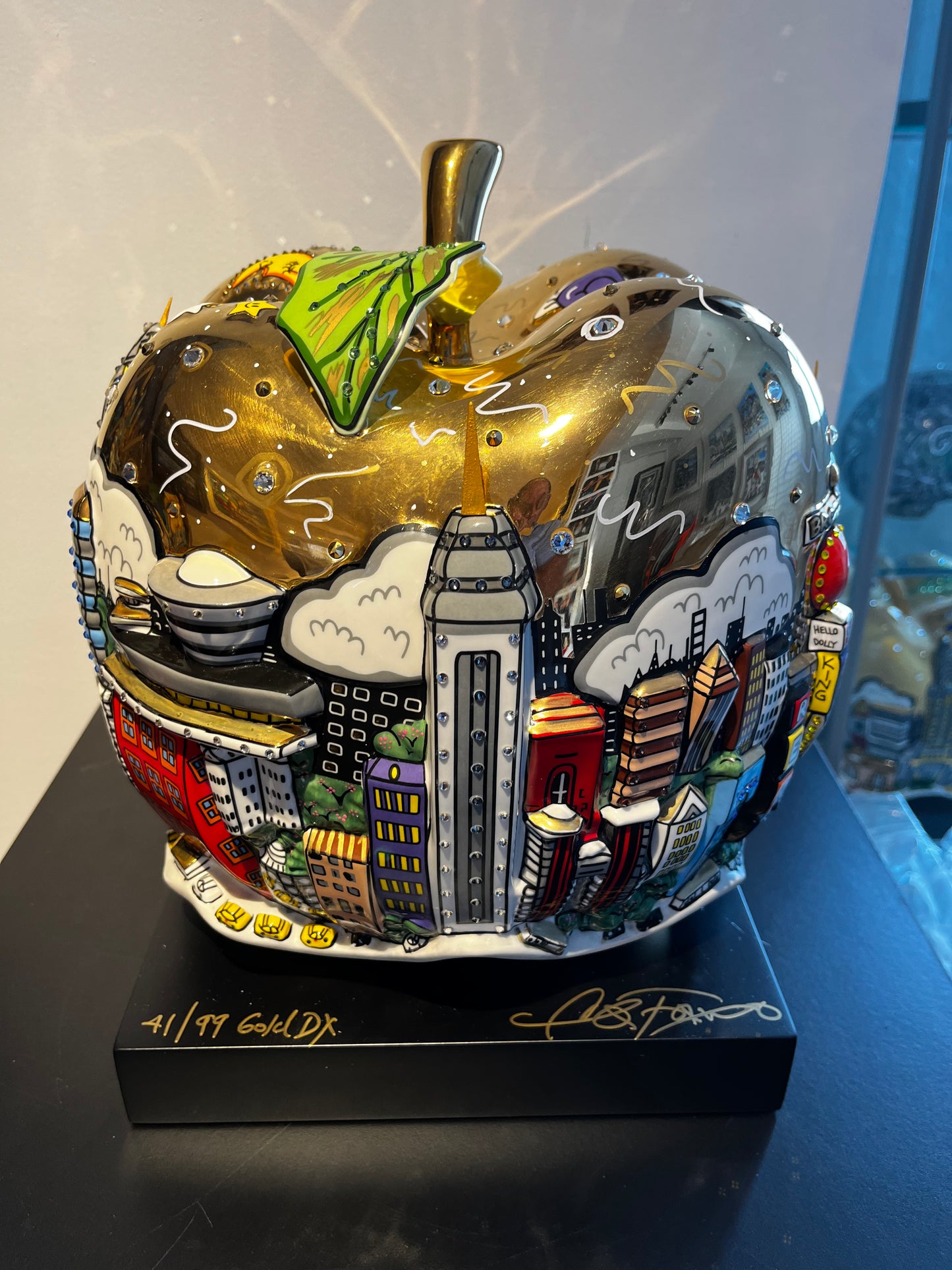 Pop Goes the Gold Apple